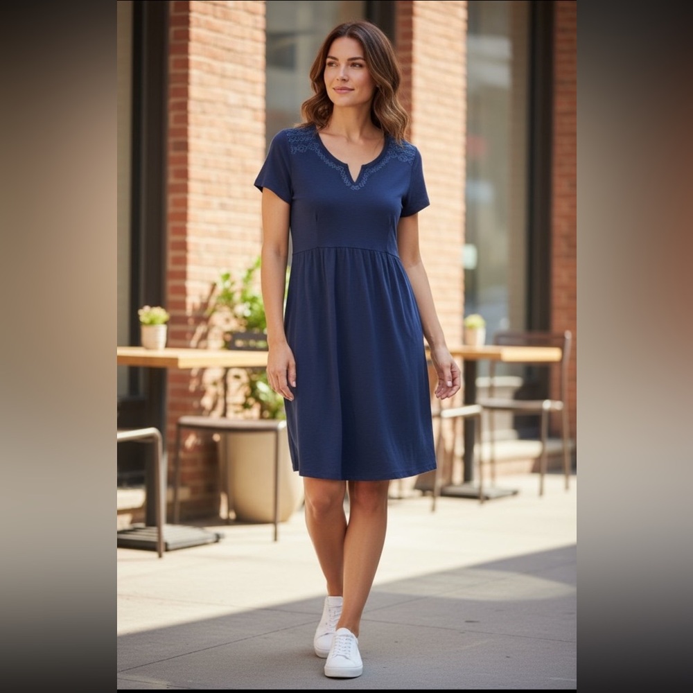 L.L. Bean Women's XS Navy Embroidered Cotton Dress Short Sleeve Casual Comfort